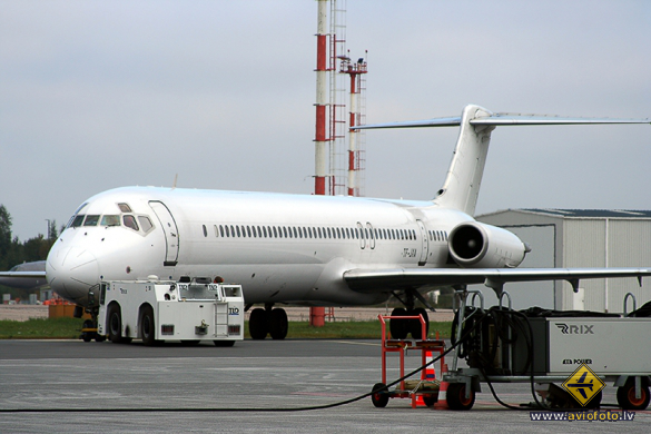 McDonnell Douglas MD-82 (DC-9-82)